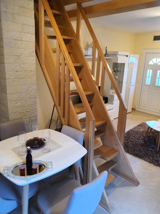 Village House Dunja ヴィルパザル エクステリア 写真