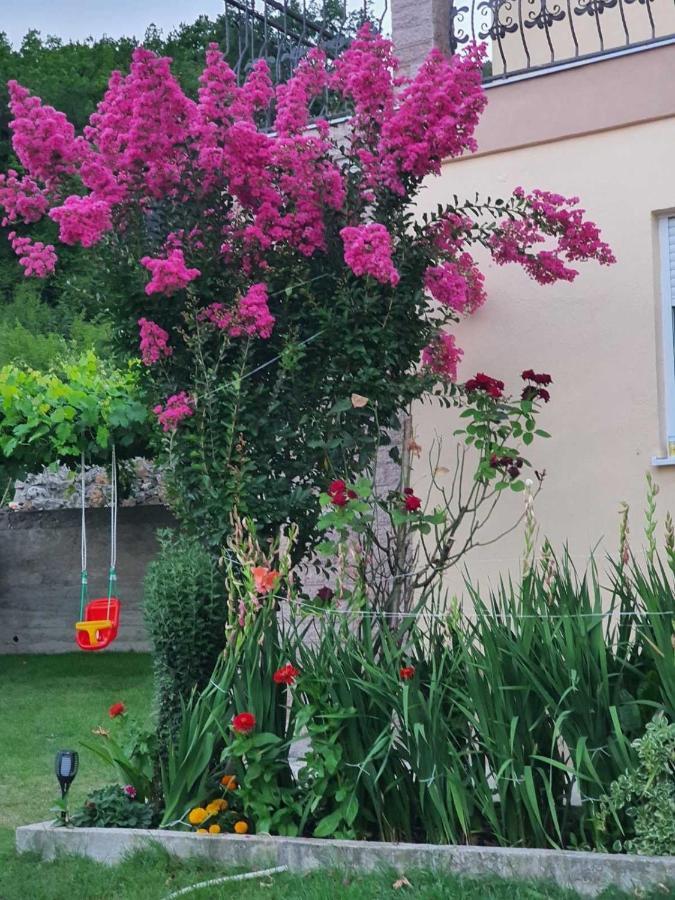 Village House Dunja ヴィルパザル エクステリア 写真
